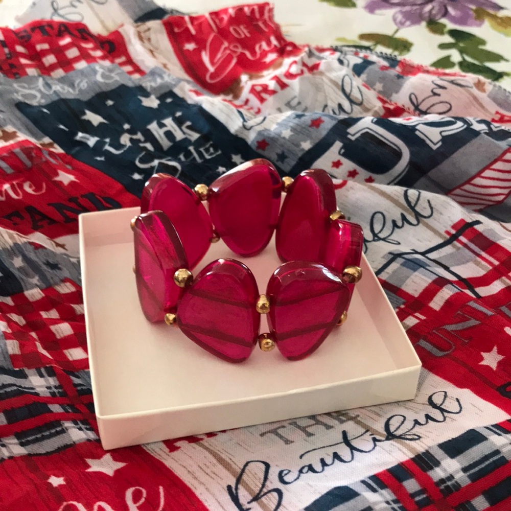 Heat things up with this sexy pink elastic bracelet